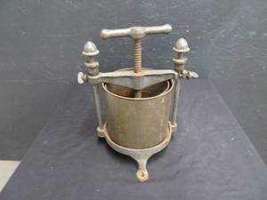 VINTAGE FOOD PRESS