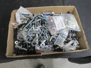 LOT OF WALL ANCHORS