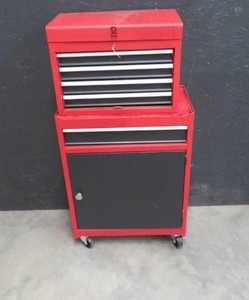 TOOL BOXES