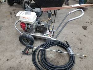 Shark Aluminum Frame Pressure Washer 2700 PSI