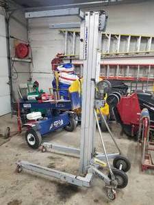Genie Superlift Contractor SLC-12 Lift