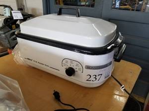 Nesco 18-Quart Roaster Oven