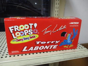 Action 124th Scale NASCAR Die Cast Car Collectible #5 Terry Labonte Kelloggs Fruit Loops 2000 Chevrolet Monte Carlo