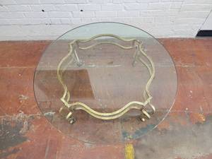 lot 21 image: Hollywood Regency Gold Metal Frame Coffee Table