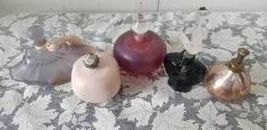 lot 46 image: Perfume Fragrance Bottle Collection