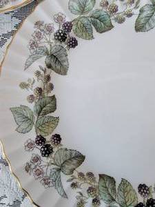 lot 18 image: Royal Worcester China Service for 12  Lavinia Pattern