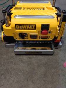 15 Amp Corded 13 in. Planer by DEWALT Customer Returns See Pictures