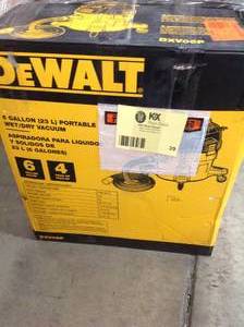 Dewalt 6 Gal. Poly WetDry Vac customer returns see pictures