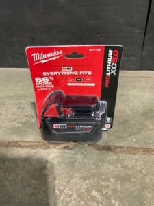 Milwaukee M18 18-Volt 5.0 Ah Lithium-Ion XC Extended Capacity Battery Pack. See Pictures
