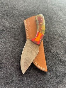 Custom Damascus Steel Knife