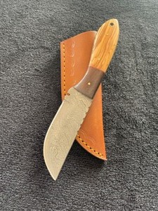 Custom Damascus Steel Knife