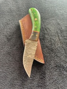 Custom Damascus Steel Knife