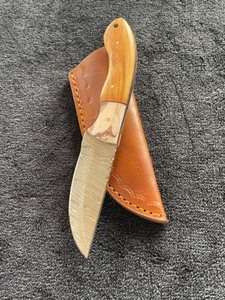Custom Damascus Steel Knife