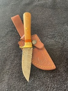 Custom Damascus Steel Knife