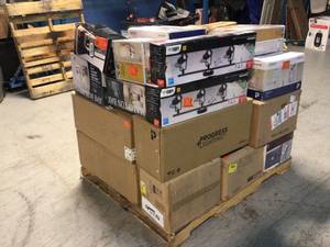 Pallet with assorted Lightning various models and conditions see pictures