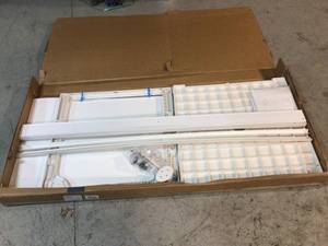 Durastall 32 in. x 32 in. x 75 in. Shower Stall with Standard Base in White see pictures