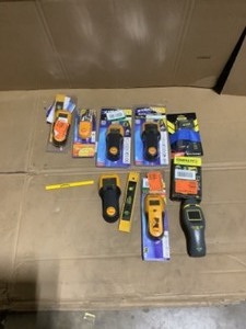 Assorted Sizes of Zircon Stud Finders, Hawkeye Thermometers & Moisture Meter. Various Conditions. See Pictures