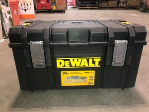 DEWALT Mechanics Tool Set (226-Piece) with TOUGHSYSTEM 22 in. Medium Tool Box