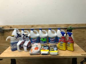 lot 42 image: Lot of Miscellaneous Cleaning Supplies