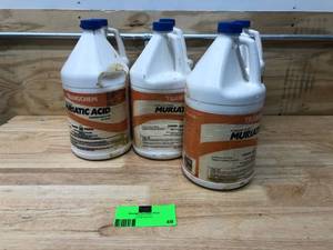 lot 46 image: LOT OF 7 TRANSCHEM MA1 Muriatic Acid, Liquid, Acrid, Pungent, Clear, 1 gal Bottles