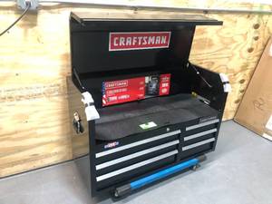 lot 11 image: CRAFTSMAN 2000 Series 40.5-in W x 24.5-in H 6-Drawer Steel Tool Chest (Black)