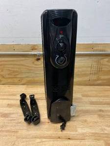 lot 104 image: OMNIHEAT 1500-Watt Oil-filled Radiant Flat Panel Indoor Electric Space Heater with Thermostat