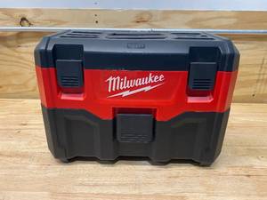 lot 8 image: MILWAUKEE M18 18-Volt 2 Gal. Lithium-Ion Cordless WetDry Vacuum (Tool-Only)