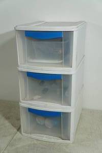 lot 84 image: Storage Drawer Unit with Contents
