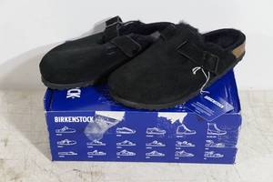 lot 141 image: NEW Birkenstock Boston Black Lined Shoes - Womens 10