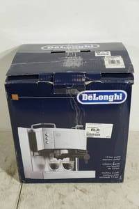 lot 131 image: DeLonghi 15 Bar Pump Espresso Maker