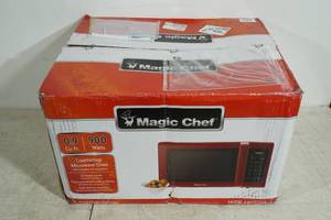 lot 46 image: Magic Chef .9 Cu Ft Red Countertop Microwave