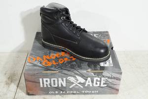 lot 185 image: NEW Reebok Groundbreaker Work Boots - Mens 12 W