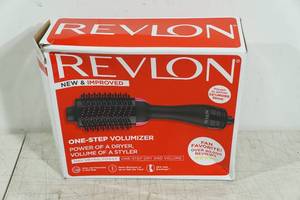 lot 262 image: Revlon One Step Volumizer