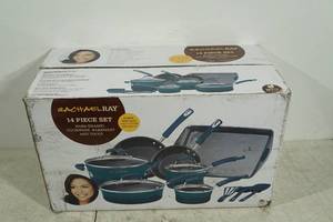 lot 25 image: NEW Rachel Ray 14 Piece Cookware Set