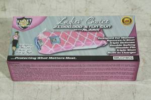 lot 257 image: NEW Street Wise 21,000,000 Stun Gun with Alarm - Pink