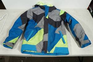 lot 235 image: Under Armour Youth Cold Gear Jacket - Medium