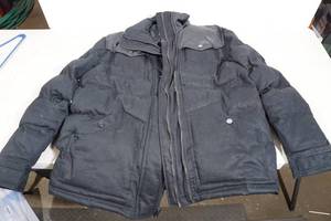 lot 234 image: Coogi Insulated Jacket - Mens XL