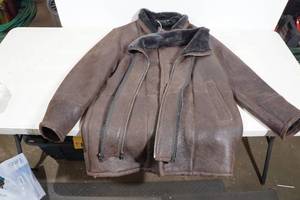 lot 233 image: Kenneth Cole Brown Leather Lined Jacket - Mens Large