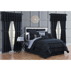 lot 137 image: Saxony 30 Piece Bedroom Super Set - King