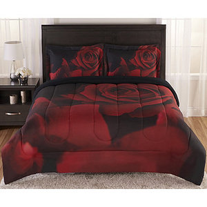 lot 224 image: Photo Real Roses 3 Pc Comforter Set - FullQueen