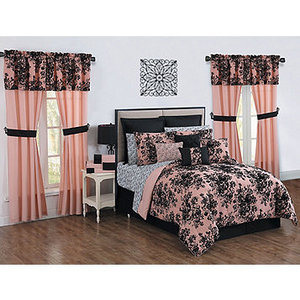 lot 52 image: Courtney 30 Piece Bedroom Super Set - Queen