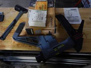 lot 6 image: Performax 3 In 1 Flooring NailerStapler With Assortment Of Staples