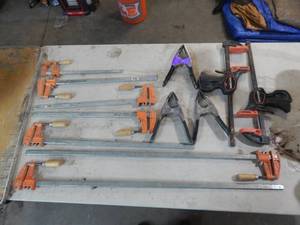lot 38 image: 12 Assorted Clamps