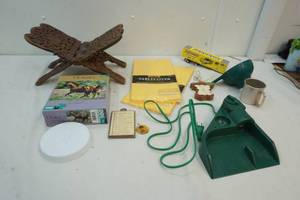 bible stand, putter