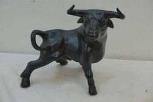 bull statue