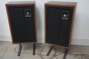 floor speakers