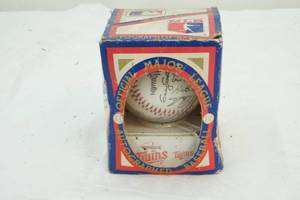 autographed baseball