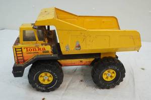 metal dump truck