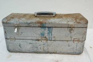 metal tackle box
