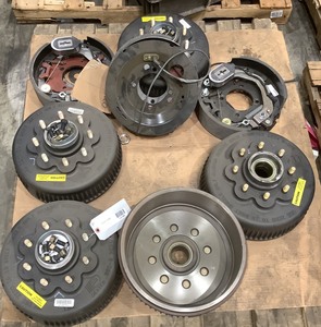 Trailer Hubs With Brakes
